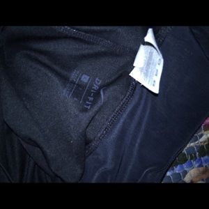 Black Nike | skinny crops